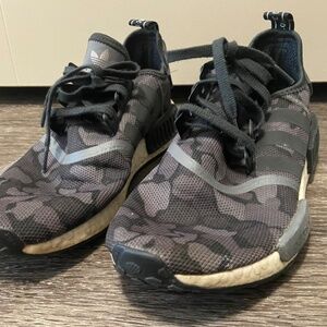 Adidas NMD R1 BOOST Black & Grey Duck Camo Mens Athletic Shoes - SIZE 9 - D96616